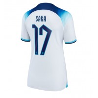 Camisa de Futebol Inglaterra Bukayo Saka #17 Equipamento Principal Mulheres Mundo 2022 Manga Curta